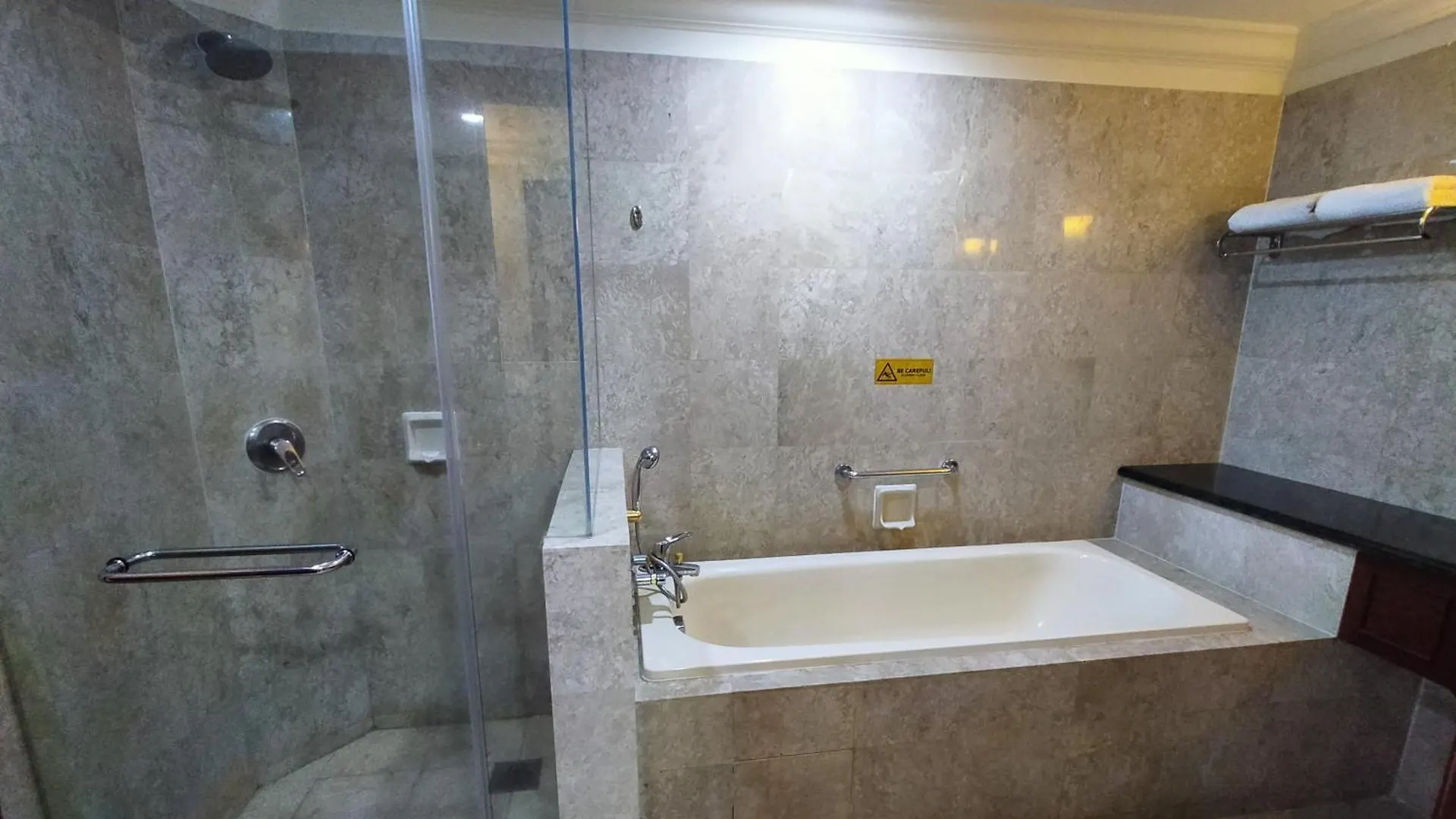 Traveler Service Suite At Times Square Kuala Lumpur 0*,  Malajzia